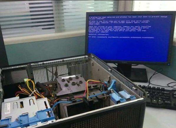 电脑重装系统后为什么蓝屏