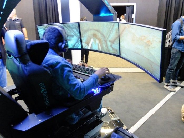 宏碁在IFA 2018大会上推出Thronos游戏驾驶舱